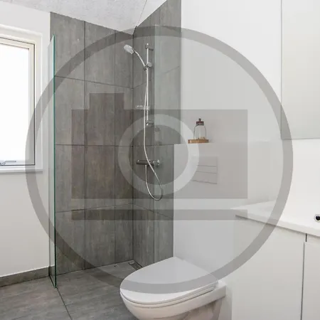 Cozy In With Wifi Glesborg